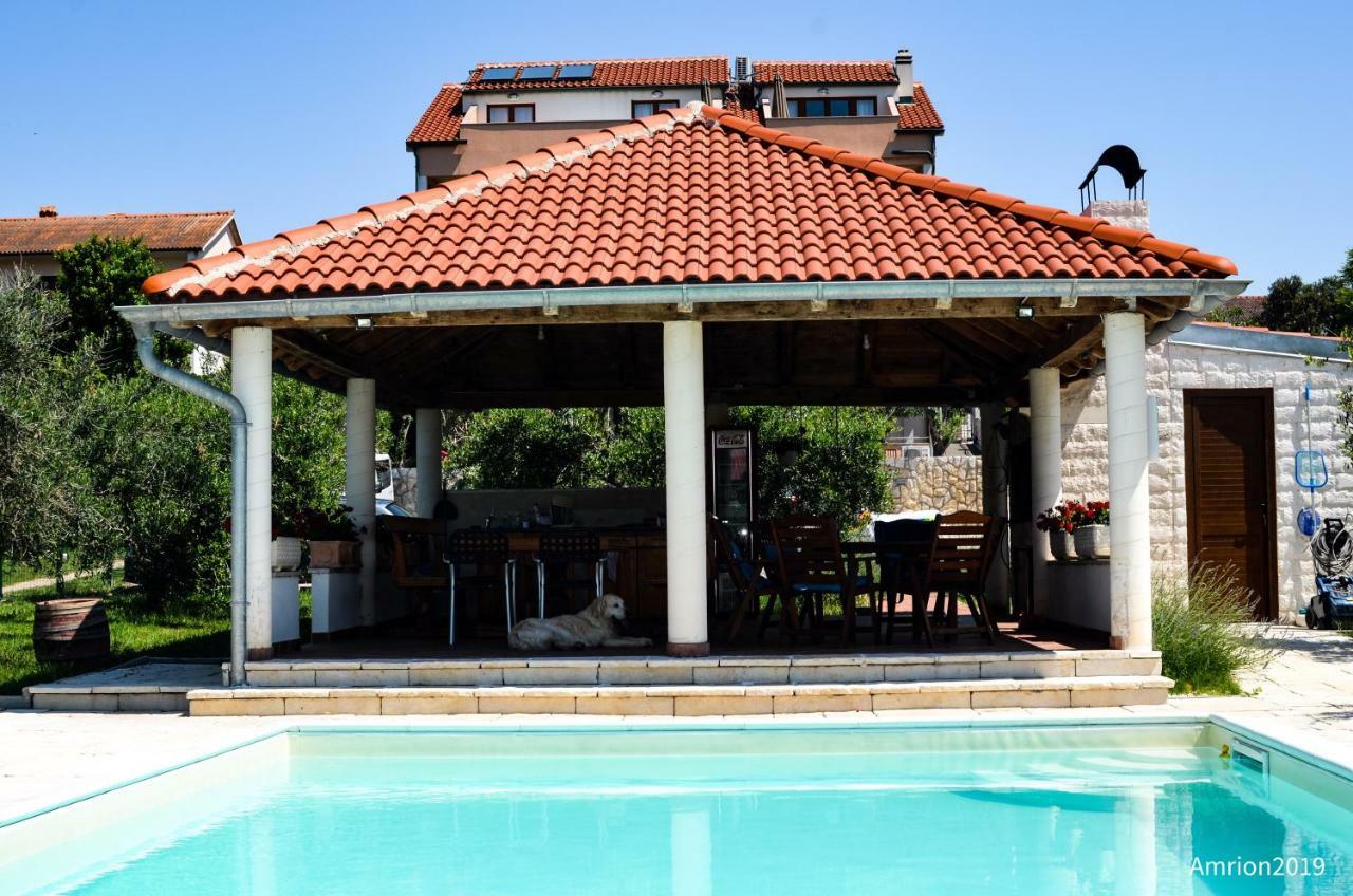 Marazul Apartments Povljana Ngoại thất bức ảnh