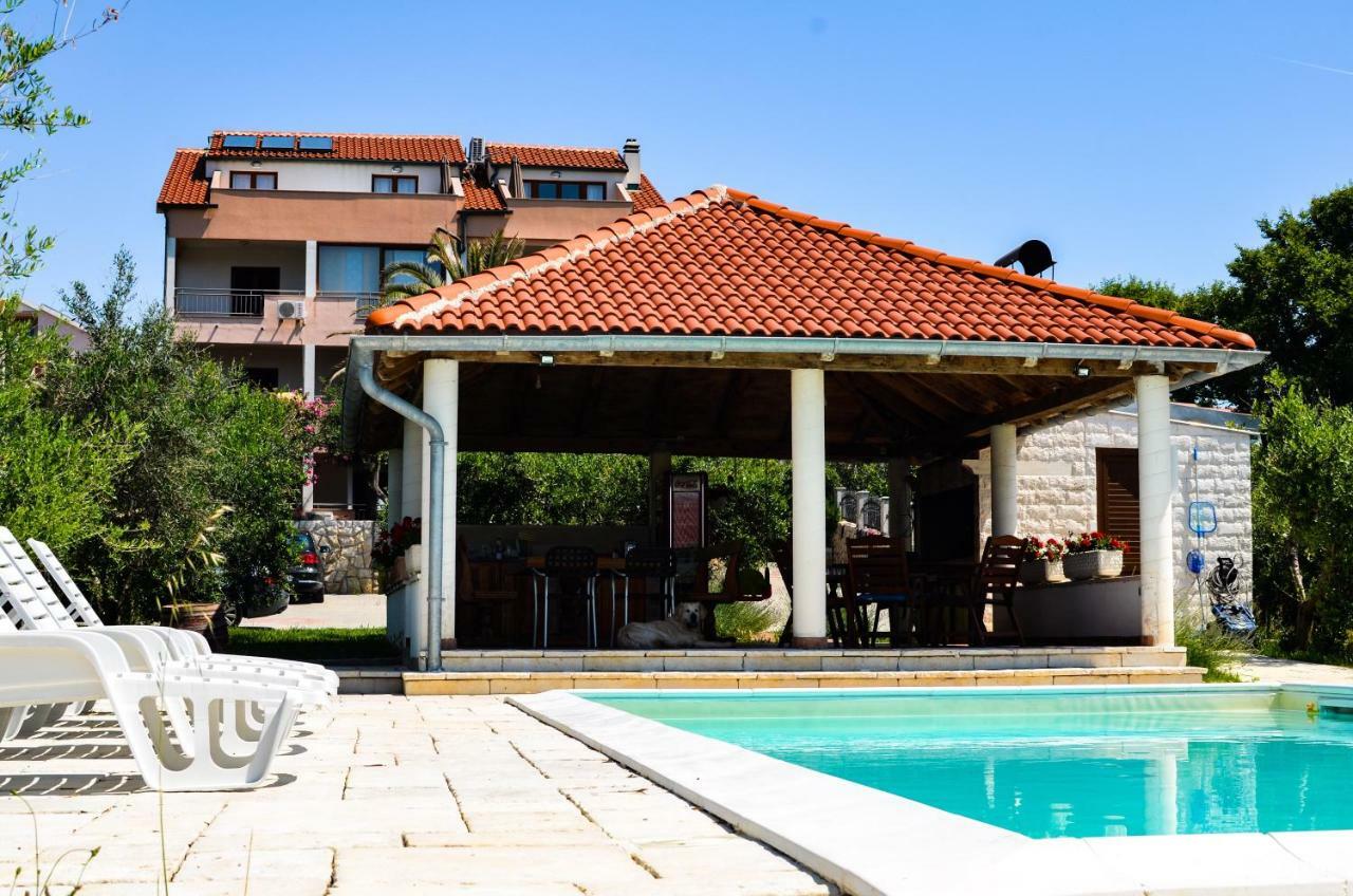 Marazul Apartments Povljana Ngoại thất bức ảnh